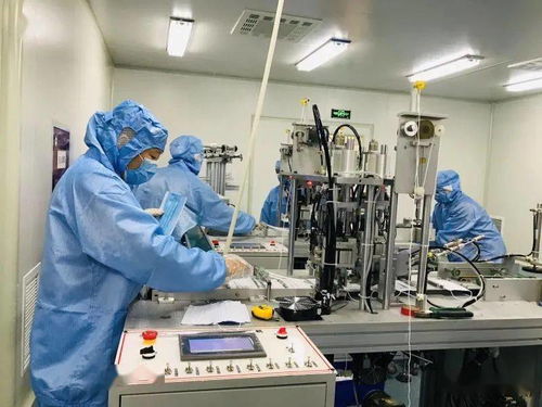 雅安制造來了 我市首張 中華人民共和國醫(yī)療器械注冊證 和 醫(yī)療器械生產(chǎn)許可證 誕生
